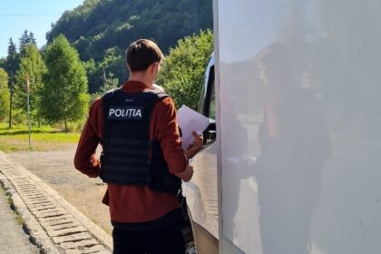 ipj verificari in trafic si la firme ale politistilor serviciului de investigare a criminalitatii economice in sighet si baia mare 68f0dffca1f7c