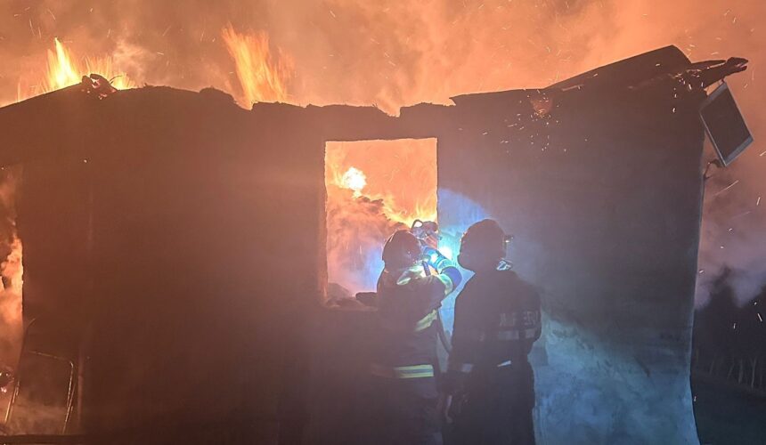 isu locuinta cuprinsa de flacari un barbat a ajuns la upu 68f0c84d3b13c