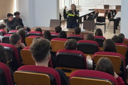 sighet ziua internationala a nonviolentei marcata la liceul tehnologic marmatia 68dfad8d78001