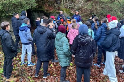 jandarmii montani reducerea abandonului scolar in randul elevilor de liceu o actiune realizata cu sprijinul jandarmilor montani de la cavnic 691da03e43b48