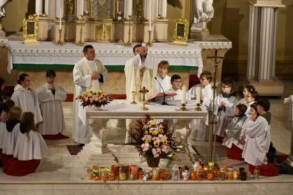 sfantul martin sarbatorit cu defilare cu lampioane si slujba la biserica sfanta treime din baia mare 6914647d3d0ef