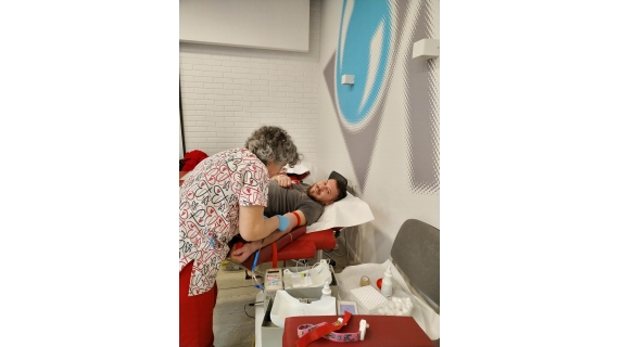 respopnsabilitate sociala zeci de angajati vital au oferit cel mai frumos cadou de craciun au donat sange 69428210e9e5e