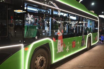 sighetu marmatiei autobuzul lui mos craciun porneste la drum 6937fe462f125