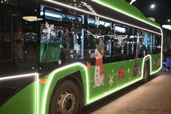 sighetu marmatiei autobuzul lui mos craciun porneste la drum 6937fe462f125