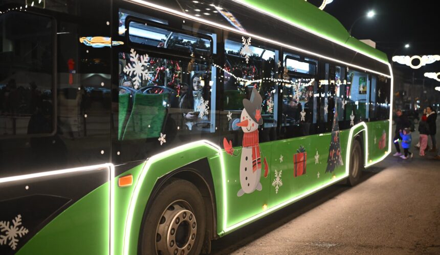 sighetu marmatiei autobuzul lui mos craciun porneste la drum 6937fe462f125