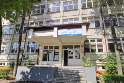 baia mare colegiul george baritiu evacuat dupa ce s a semnalat miros de gaz 69787a485ecf0