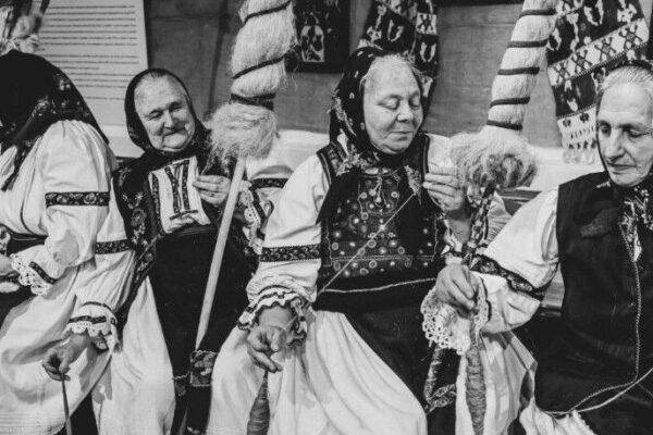 baia mare sezatoare la muzeul satului 697b4067a4d8e