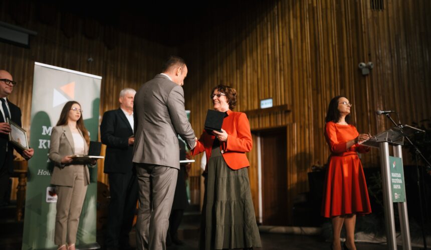 zahoranszki brigitta de ziua culturii maghiare au fost decernate premiile hollosy pentru presonalitati ale culturii si comunitatii maghiare din maramures 69720b0174420
