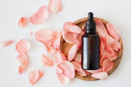 note orientale arta parfumurilor arabesti si eleganta lor atemporala 699ef2d84259f