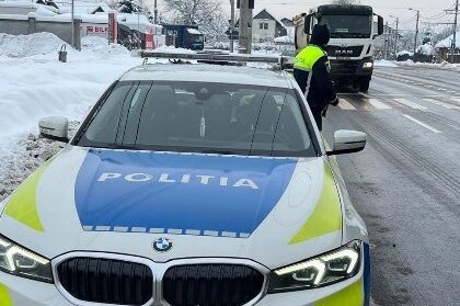 politia rutiera cercetati dupa ce au condus cu viteza excesiva in stare de ebrietate sau fara permis 6980afb4d5d68