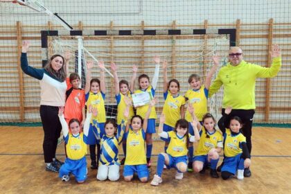 scoala 18 campioana municipala la cupa tymbark junior u8 fete 6995ce8a007cc