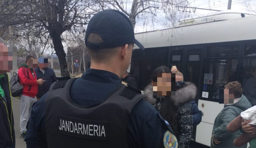 actiuni ale jandarmilor pentru siguranta calatorilor in transportul public din baia mare 69bfd43f28cdc