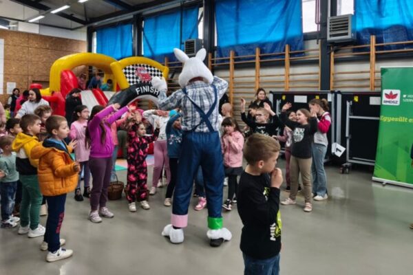 campulung la tisa copiii au pornit din nou la vanatoare de oua 69ca47d46b27f