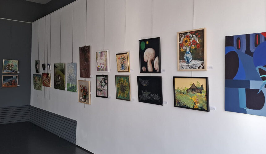 galeria de arta uap expozitia cu vanzare martisor 69a88b2cd2cbb