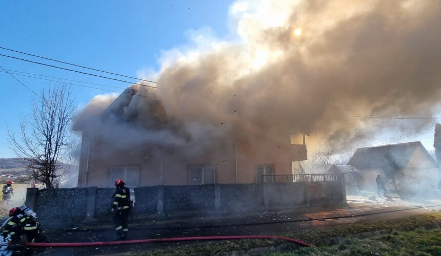 isu incendiu intr o gospodarie din surdesti 69aed516334aa