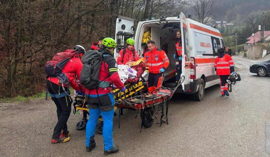 salvamont interventie in zona ulmoasa intr un caz medical 69cc1a07cd183