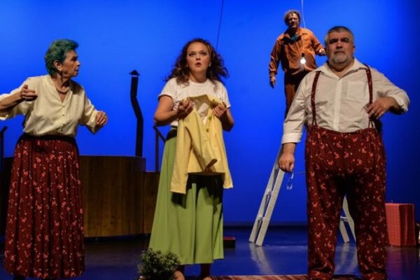 teatrul municipal baia mare duminica spectacolul familia pop un spectacol plin de umor si suspans 69bfce9b8159f