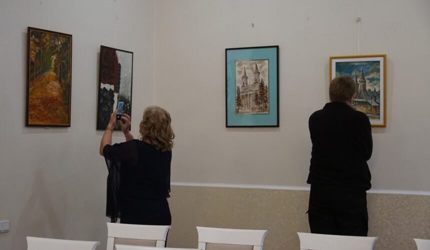 video vernisajul expozitiei membrilor asociatiei artistilor plastici satu mare la baia sprie 69c4591513358