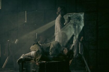 premiera groapa din tavan de matei visinec la teatrul municipal baia mare 69eb31980b154