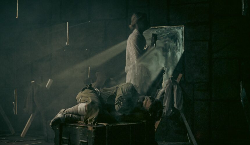 premiera groapa din tavan de matei visinec la teatrul municipal baia mare 69eb31980b154