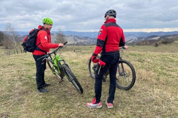 salvamont maramures traseu de biciclete la suciu de sus destinatie pentru a admira muntii tibles 69d386d45e977