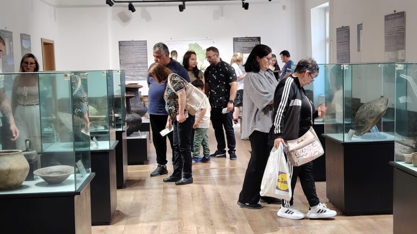 noaptea muzeelor expozitii tururi ghidate si peste 2 200 de vizitatori la muzeul judetean 6a1420012e4e7