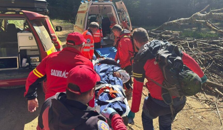salvamont interventie pentru salvarea unui barbat la strambu baiut 69f9a2b6e5400