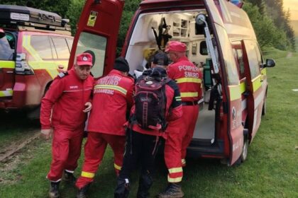salvamont operatiune de salvare a unei femei accidentate 6a05803d22881