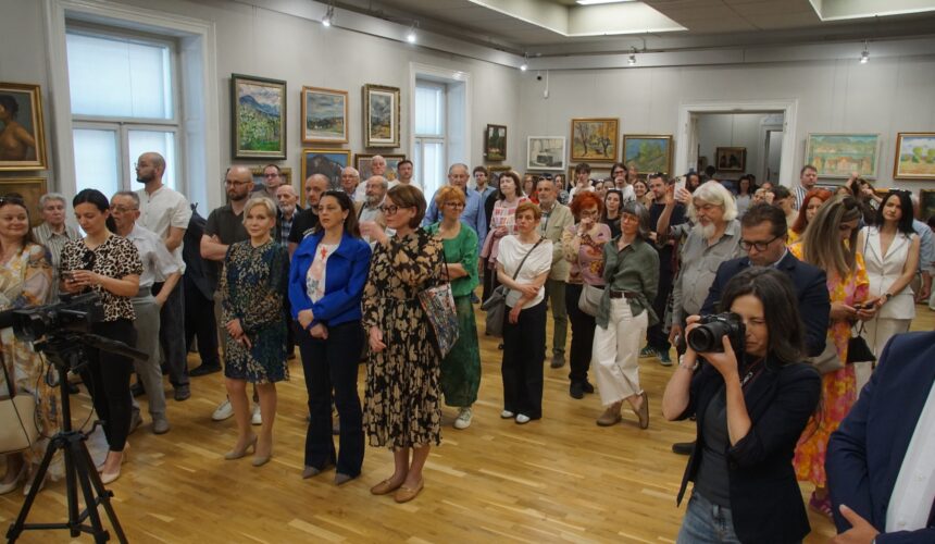 video arta baimareana 130 1896 2026 130 de lucrari 130 de artisti de la hollosy simon la adrian ghenie 69fce1c84be8a