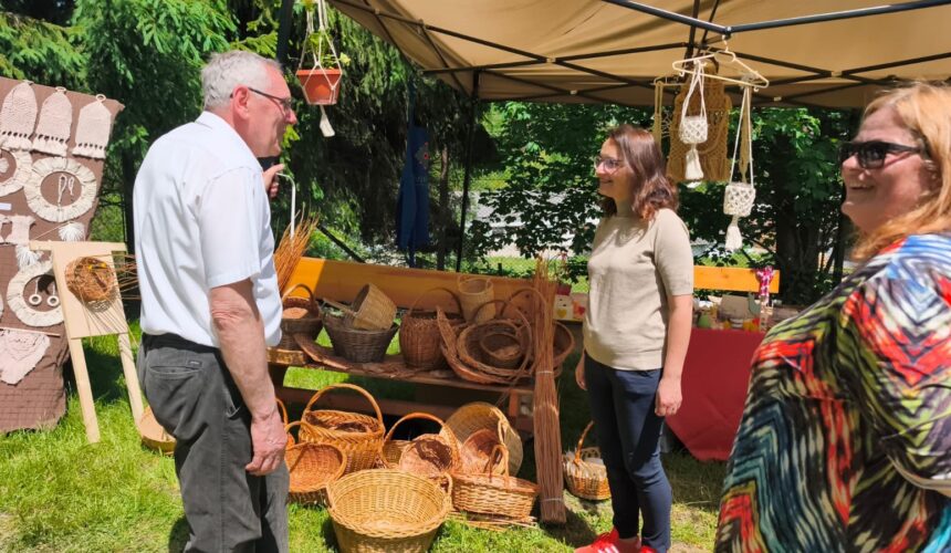 zahoranszki brigitta bataia cocosului de rusalii din costiui s a transformat intr un adevarat eveniment al comunitatii 6a1334c893a04
