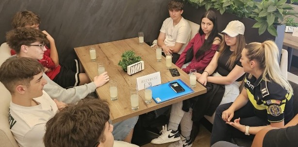 baia mare la limonada cu politistii 6a376247e2643