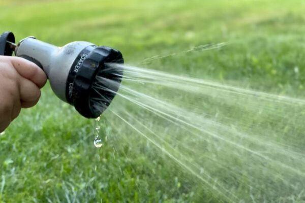cum arata o gradina bine intretinuta atunci cand tehnologia lucreaza discret pentru tine 6a32bf04587c4