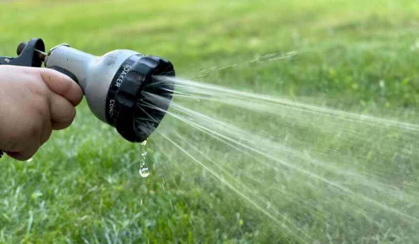 cum arata o gradina bine intretinuta atunci cand tehnologia lucreaza discret pentru tine 6a32bf04587c4