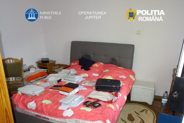 perchezitii in maramures doua persoane au fost retinute intr un dosar de inselaciune si fals in inscrisuri sub semnatura privata 6a2bd6a15c09d