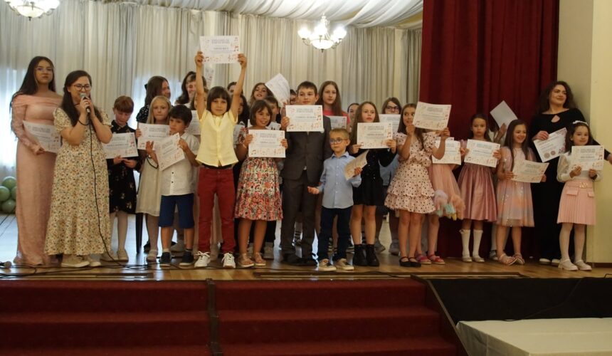video art school spectacol de sfarsit de an scolar 6a32b10f6b83f