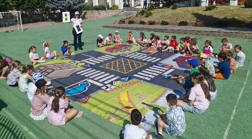 activitati de vacanta peste 300 de copii la intalniri cu politistii in tabere din maramures 6a58d9b7d04f0