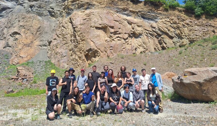 proiectul geoparcul unesco gutai maramures vin studentii in practica sa descopere patrimoniul geologic al maramuresului 6a6093f5d8188