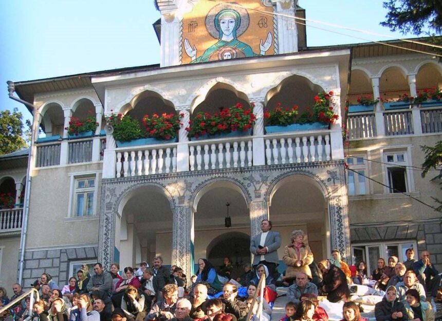 simpozion dedicat centenarului manastirii rohia in cadrul zilelor rohiei 6a6847be62707