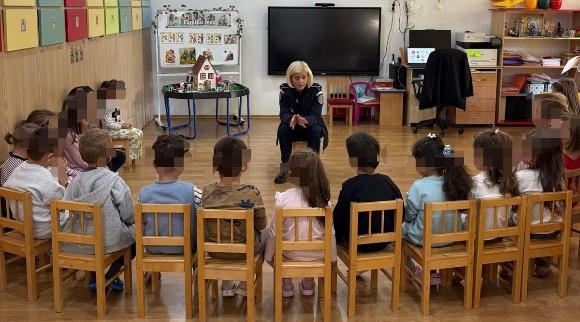 alaturi de copii actiuni pentru siguranta elevilor si prescolarilor in baia mare si sighet 6abcee8a6b4b8