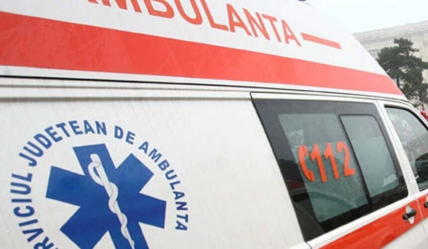 poienile de sub munte accident cu doi raniti o masina s a rasturnat in albia unui rau 6aa8030795f28