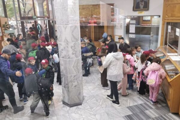 baia mare peste 2 000 de vizitatori la muzeul de mineralogie in cadrul programului scoala altfel 6ae32097d4eeb