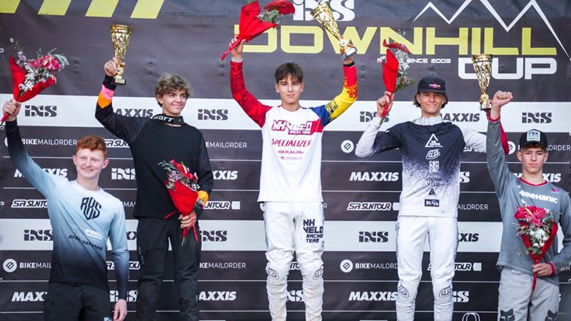 baimareanul matei hutanu campion in cupa europeana de downhill 6ac56583b3167