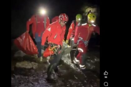 salvamont maramures misiune incheiata in zona piatra corbului cheile lapusului barbat accidentat recuperat 6ac399e4cf9af